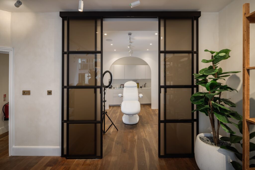 18 Viva Skin Clinics Fitzrovia Photography ┬® Theo Tzia Architectural Photographer scaled